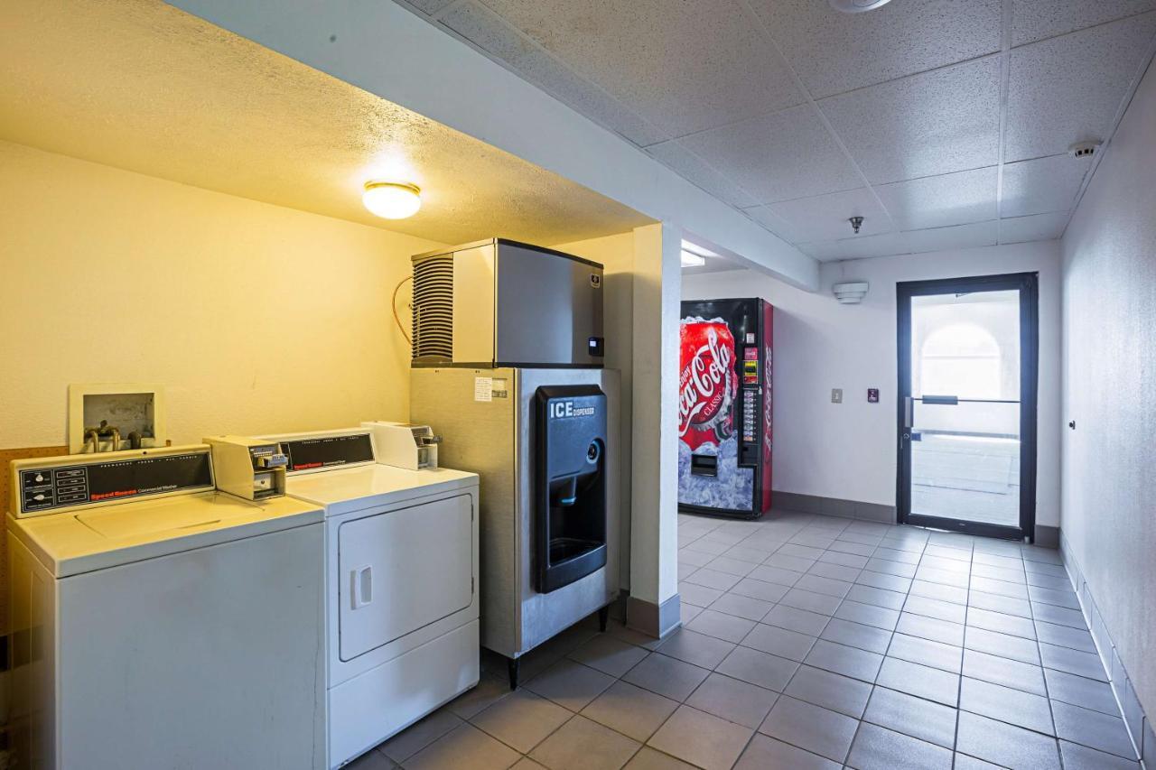 Motel 6 Omaha - Iat West Exterior photo