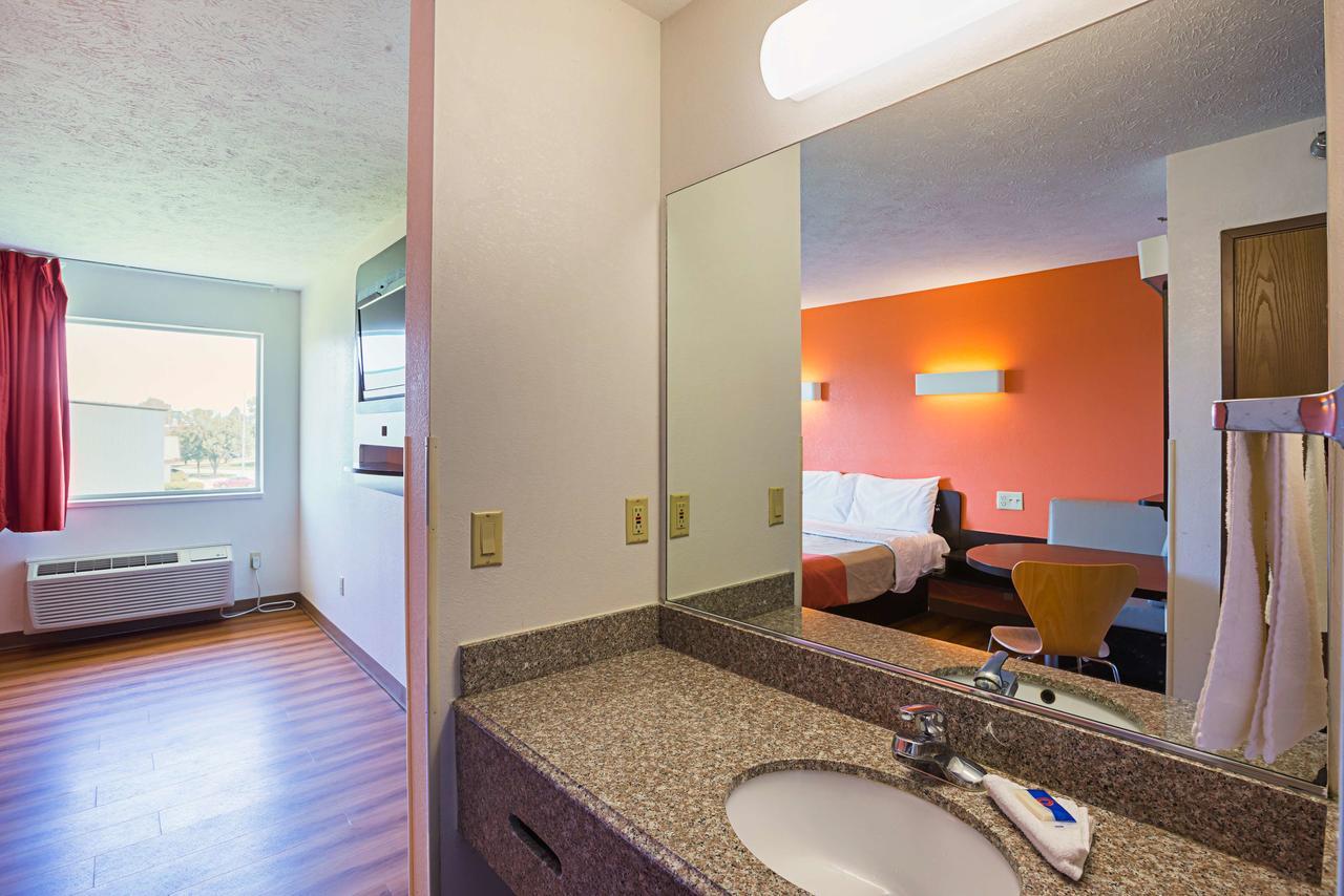 Motel 6 Omaha - Iat West Exterior photo
